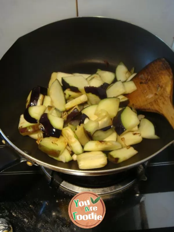 Braised eggplant with tomato