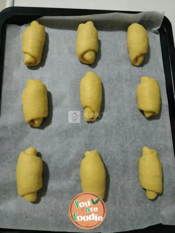 Pumpkin cheese bread roll