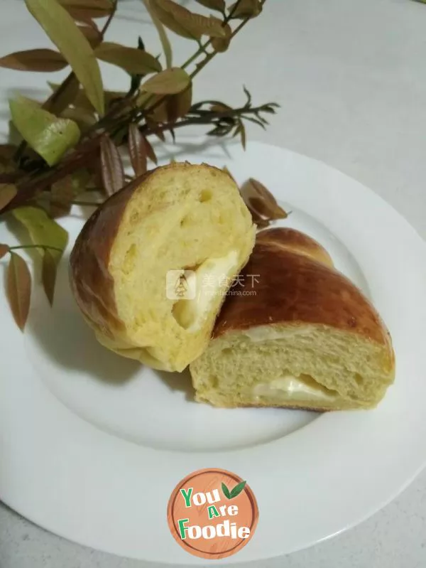 Pumpkin cheese bread roll