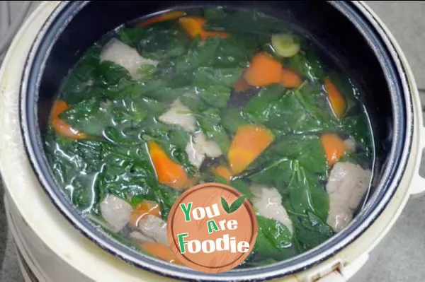[health preserving soup of flying fish and private dishes] - medlar Sydney pork liver and lean meat soup
