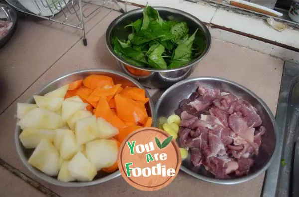 [health preserving soup of flying fish and private dishes] - medlar Sydney pork liver and lean meat soup