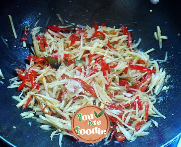 Fried shredded ginger with red pepper