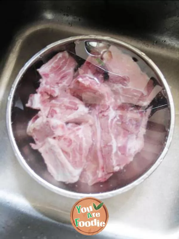 Zero cooking skill, creating northeast famous dish --- northeast sauce skeleton at home
