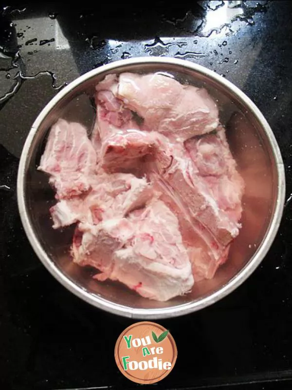 Zero cooking skill, creating northeast famous dish --- northeast sauce skeleton at home
