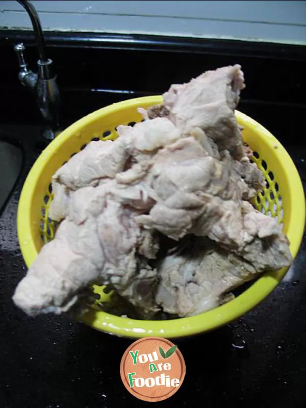 Zero cooking skill, creating northeast famous dish --- northeast sauce skeleton at home