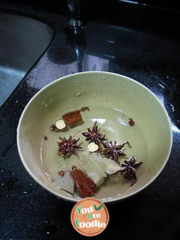 Zero cooking skill, creating northeast famous dish --- northeast sauce skeleton at home