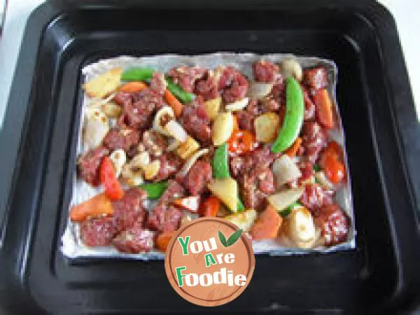 [roast beef with seasonal vegetables] - a dish especially popular with family members