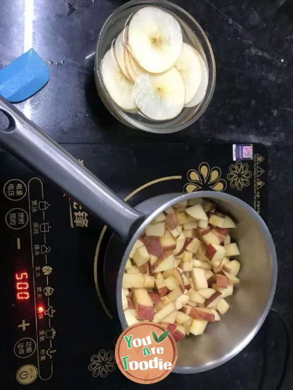 Caramel cinnamon apple filling bread