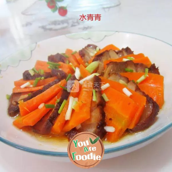 Steamed carrot with bacon