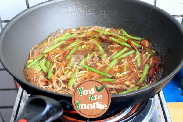 Home flavor - stewed noodles with beans