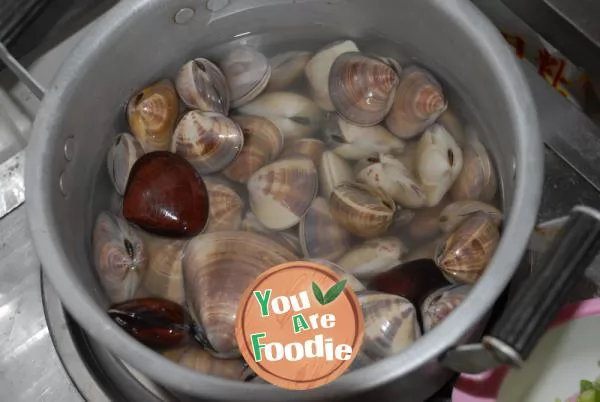 Clams in soy sauce