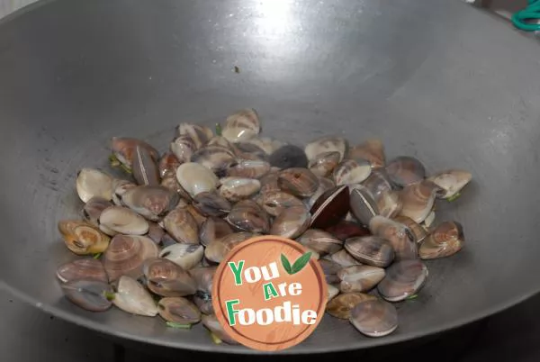 Clams in soy sauce