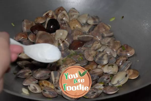 Clams in soy sauce