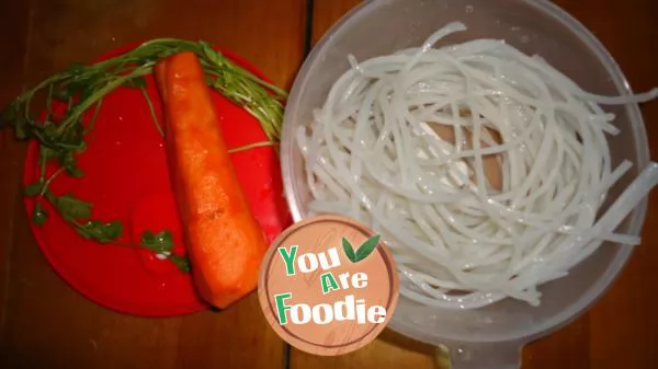 Carrot with vermicelli