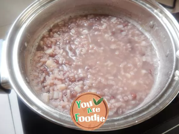 Congee with red bean and lotus root