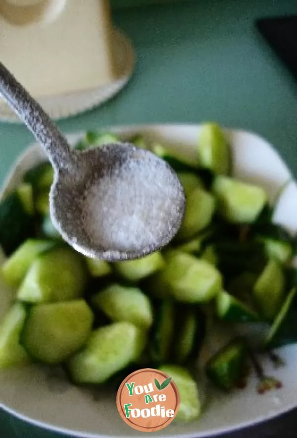 Fried fried sliced cucumber