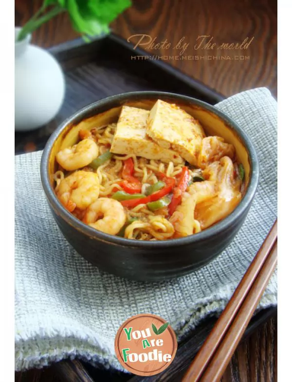 The-gorgeous-transformation-of-instant-noodles----pickled-instant-noodle-pot