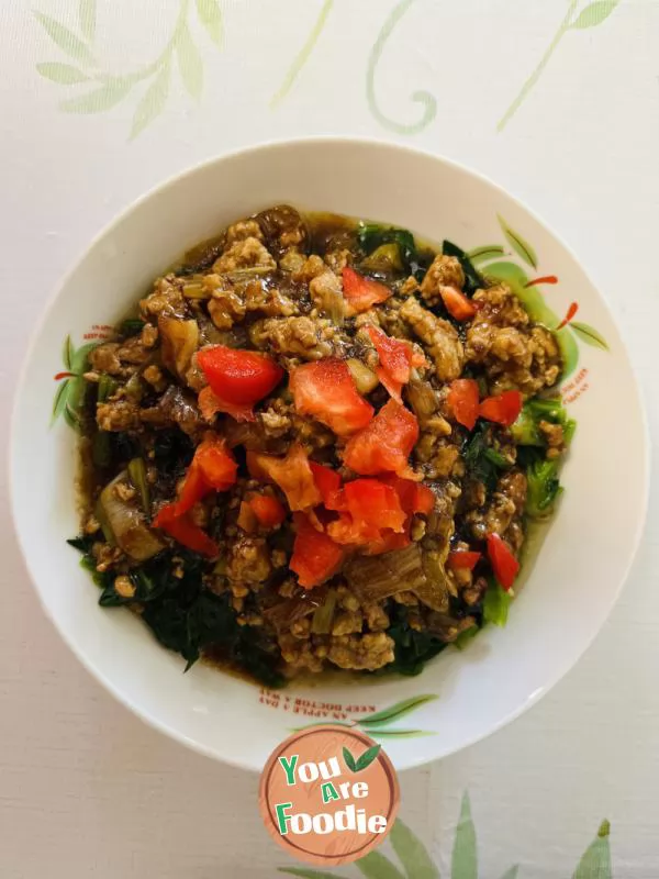 Braised spinach with minced meat