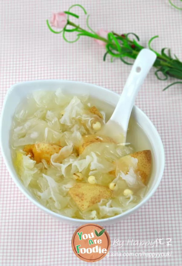 Moistening-lung-and-relieving-cough----Chuanbei-Xueli-white-fungus-soup