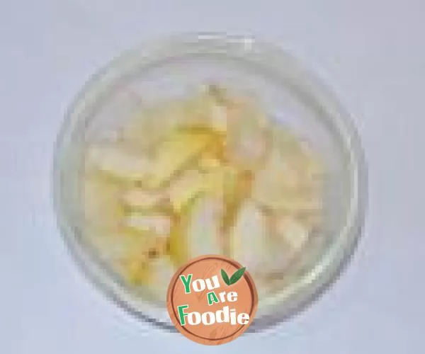 Moistening lung and relieving cough -- Chuanbei Xueli white fungus soup