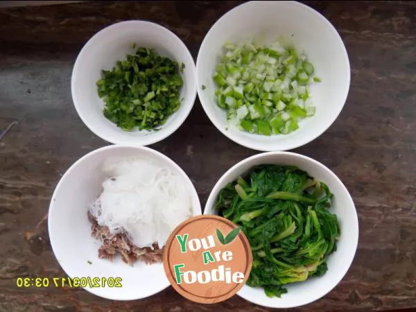 Spinach, mutton and vermicelli soup