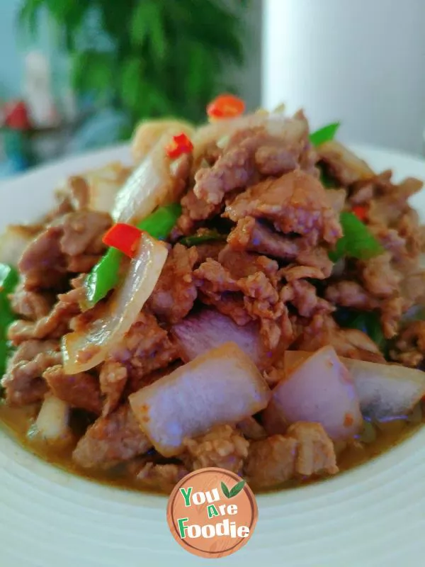 Fried Beef with Eggs and Onions