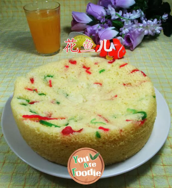 Steamed cake with red and green silk