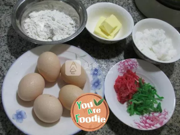 Steamed cake with red and green silk