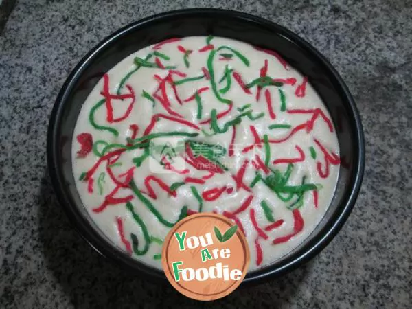 Steamed cake with red and green silk