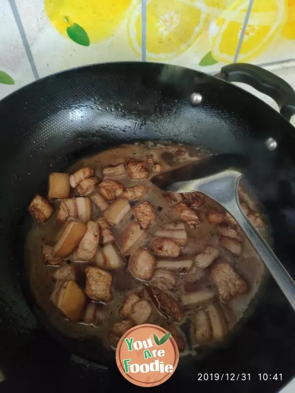 Stewed meat with mushroom