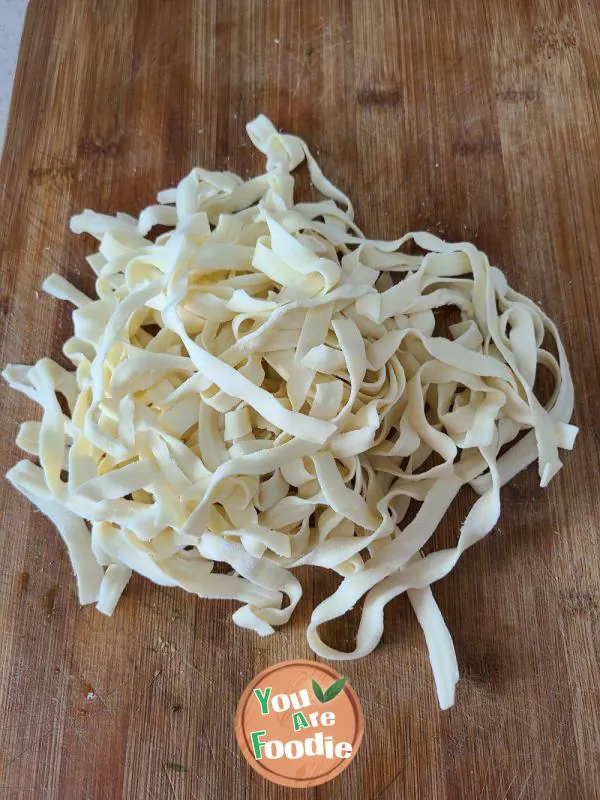 Dandelion egg noodles