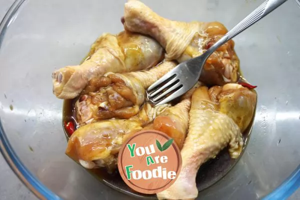 Roasted chicken leg with honey sauce