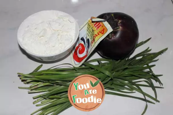 Eating eggplant in summer to clear away heat -- fried bread with vegetable filled eggplant