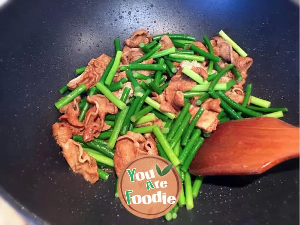 Fried large intestine with garlic sprouts