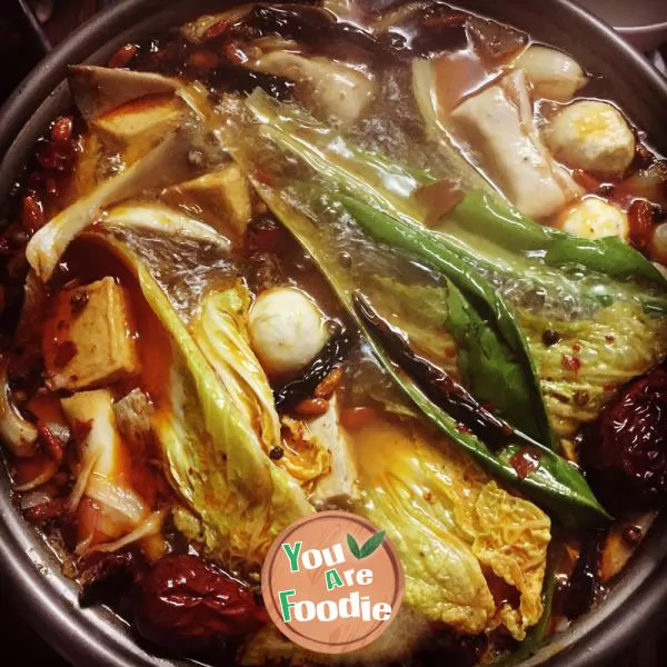 Sichuan-spicy-oil-hot-pot