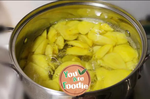 Homemade canned yellow peach