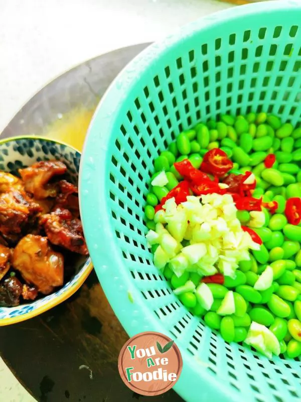 Braised spareribs with soybeans