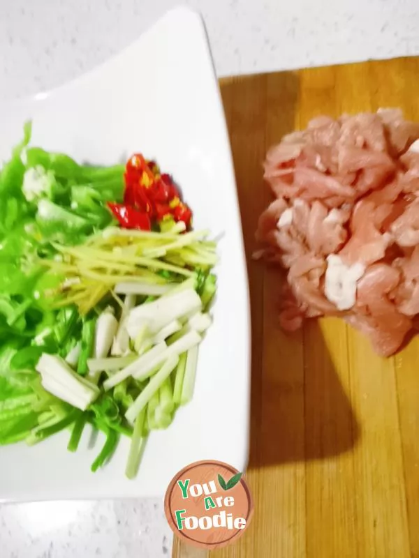 Fried meat with green pepper