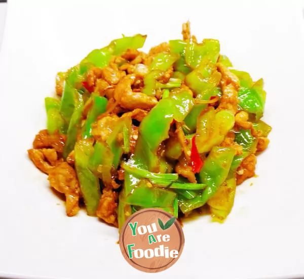 Fried meat with green pepper