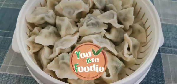 Cabbage meat dumplings