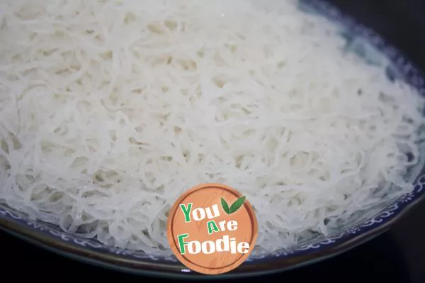 Sauteed Vermicelli with Spicy Minced Pork