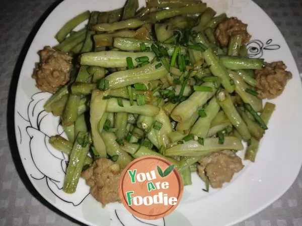 Stir fried white beans with lard