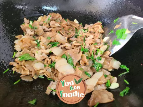 Fried Pork Slices with Dried Lettuce