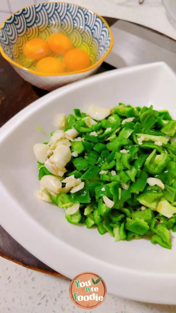 Scrambled Eggs with Green Peppers