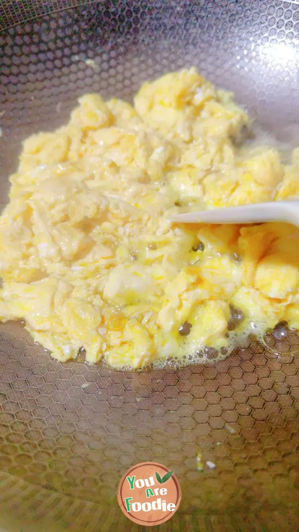 Scrambled Eggs with Green Peppers