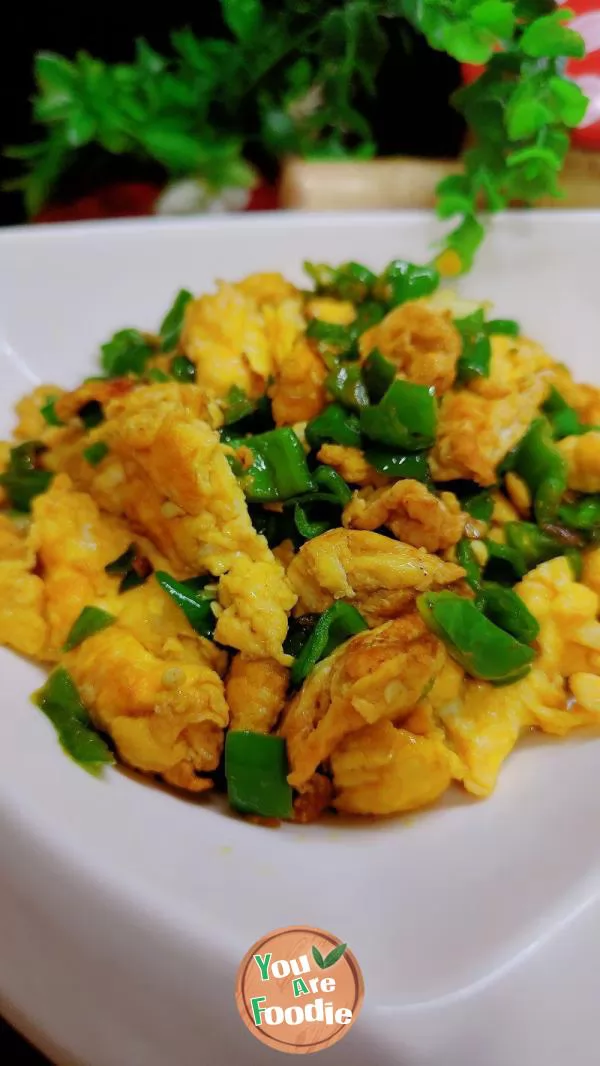 Scrambled Eggs with Green Peppers