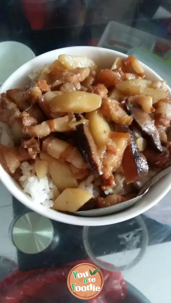 Steamed rice with streaky pork and potatoes