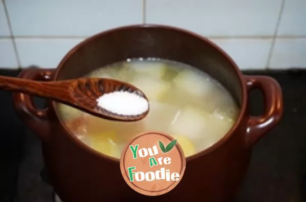 White gourd ribs and soybean soup