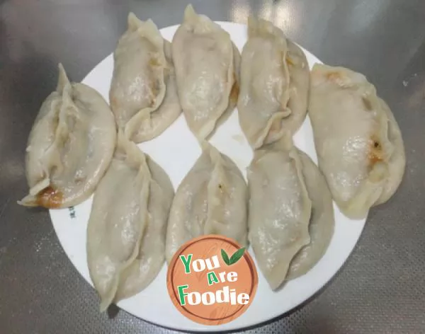 Steamed dumplings with white gourd and meat