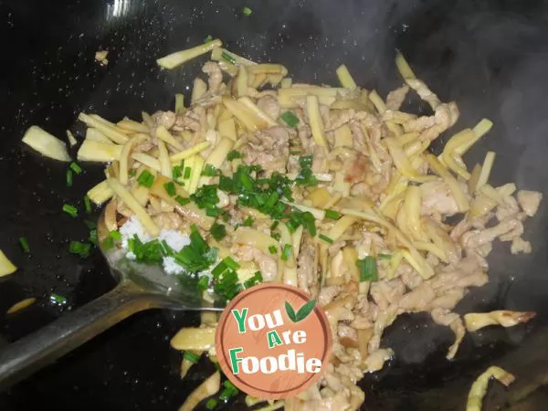 Shredded pork with Pleurotus eryngii